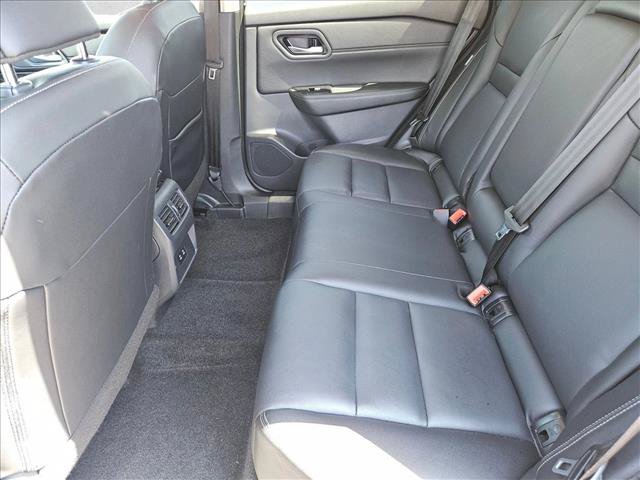 Used 2026 Nissan Rogue SL FWD image 23
