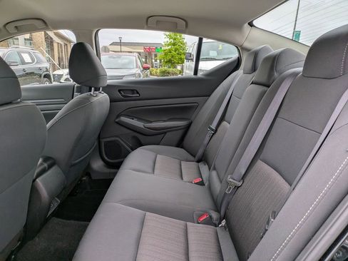 Used 2025 Nissan Altima 2.5 SV FWD image 14