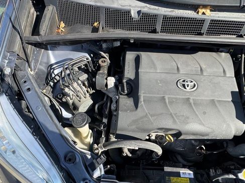 Used 2016 Toyota Sienna XLE image 37