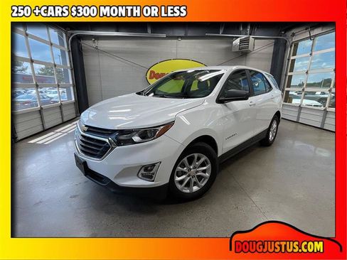 Used 2021 Chevrolet Equinox LS w/ LPO, Cargo Package FWD image 1