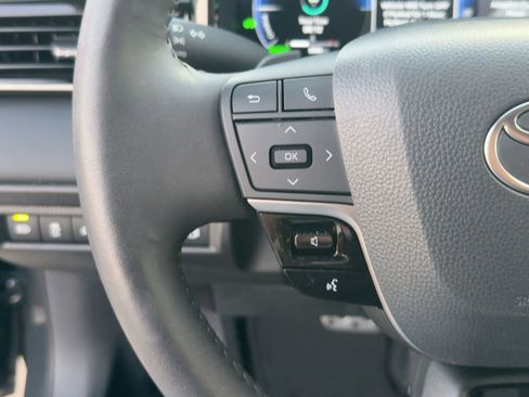 Used 2025 Toyota Camry XSE image 15