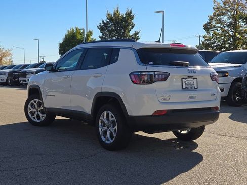 New 2026 Jeep Compass Latitude image 14