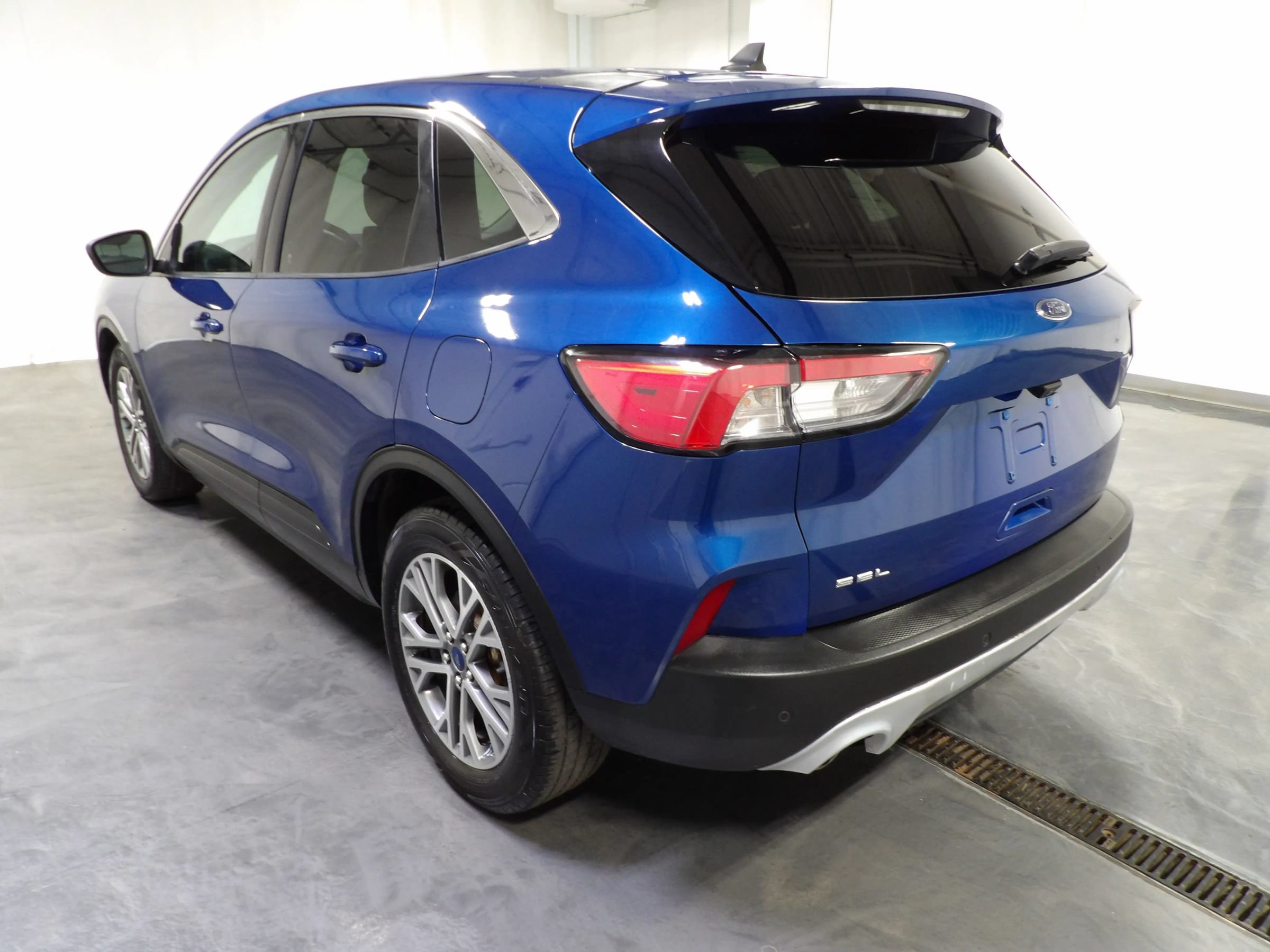 Used 2022 Ford Escape SEL FWD image 6