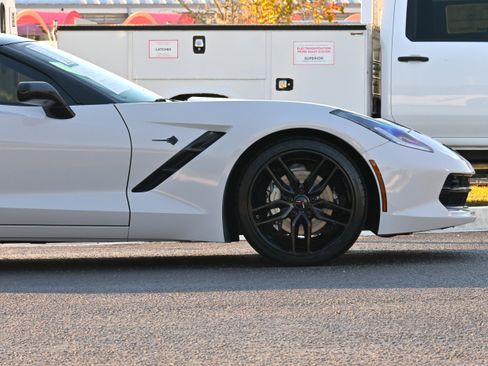 Used 2018 Chevrolet Corvette Stingray Coupe w/ 2LT Preferred Equipment Group image 6