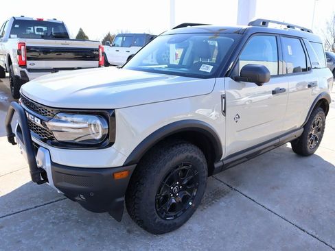 New 2025 Ford Bronco Sport Outer Banks w/ Sasquatch Outer Banks Package image 12