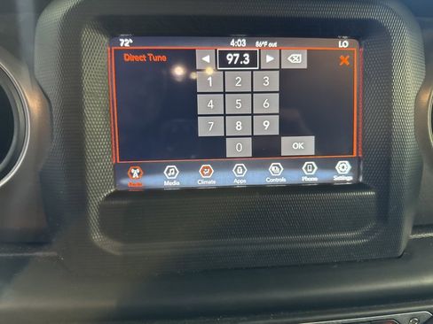 Used 2023 Jeep Wrangler Sport S image 36