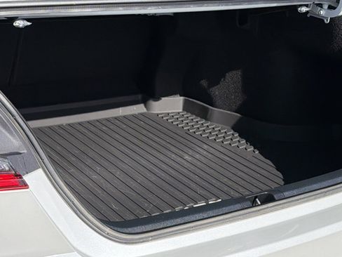 Used 2025 Toyota Camry XLE image 27