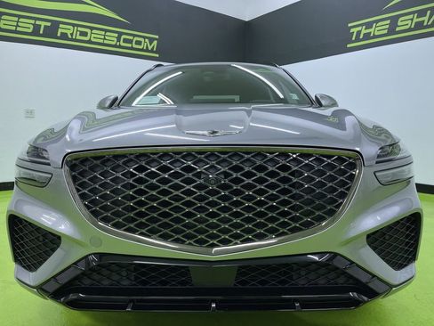 Used 2022 Genesis GV70 3.5T image 3