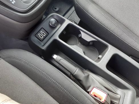 Used 2019 Ford Transit Connect XL image 17