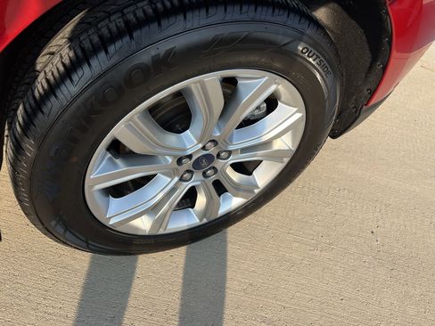 Used 2021 Ford Edge Titanium w/ Equipment Group 301A image 10