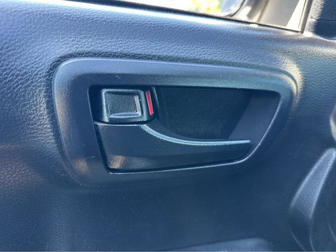 Used 2019 Toyota Tacoma SR image 33