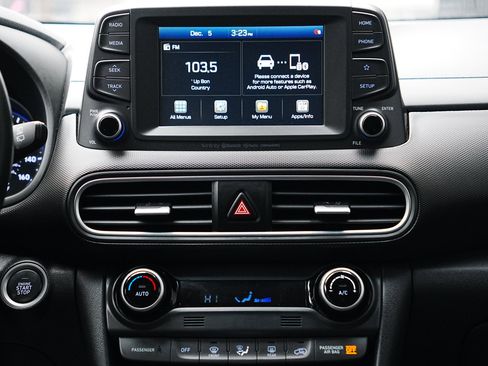 Used 2020 Hyundai Kona Limited image 17