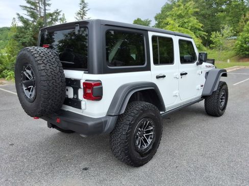 Used 2024 Jeep Wrangler Unlimited Rubicon w/ XTREMEE 35" Tire Package AWD/4WD image 5