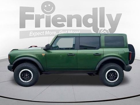 New 2025 Ford Bronco Badlands w/ Sasquatch Package AWD/4WD image 2