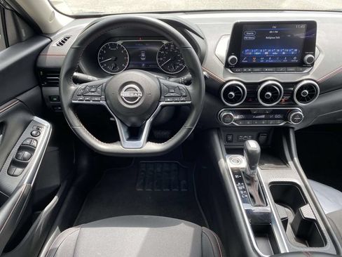 Used 2025 Nissan Sentra SR FWD image 12