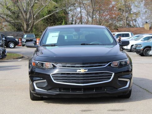 Used 2017 Chevrolet Malibu LS image 2
