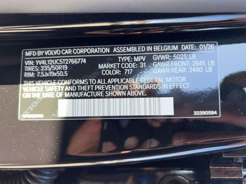 New 2026 Volvo XC40 B5 Plus w/ Climate Package image 19