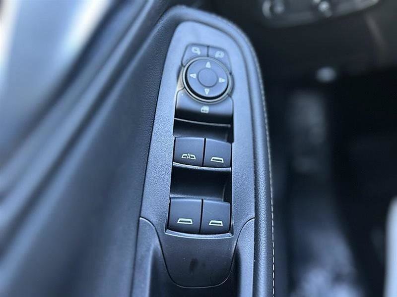 Used 2024 Buick Encore GX Avenir AWD/4WD image 24