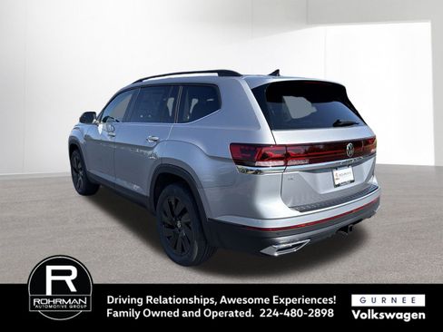 New 2026 Volkswagen Atlas SE image 7