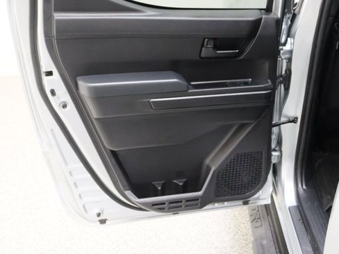 Used 2025 Toyota Tacoma SR image 24