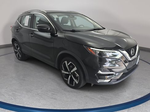 Certified 2022 Nissan Rogue Sport SL w/ Premium Package AWD/4WD image 3