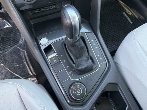 Used 2019 Volkswagen Tiguan SEL w/ 3rd Row Seat Package AWD/4WD image 34