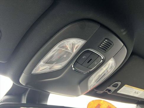 Used 2024 Jeep Compass Latitude image 32