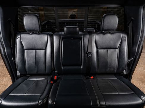 Used 2022 Ford F250 Lariat w/ Black Appearance Package image 32