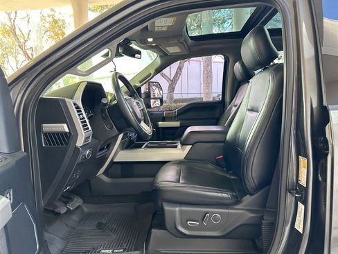 Used 2017 Ford F250 Lariat w/ Lariat Ultimate Package image 5