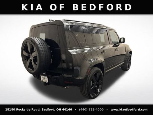 Used 2026 Land Rover Defender 110 X-Dynamic SE AWD/4WD image 6