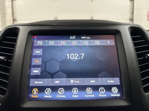 Used 2022 Jeep Cherokee Latitude AWD/4WD image 27