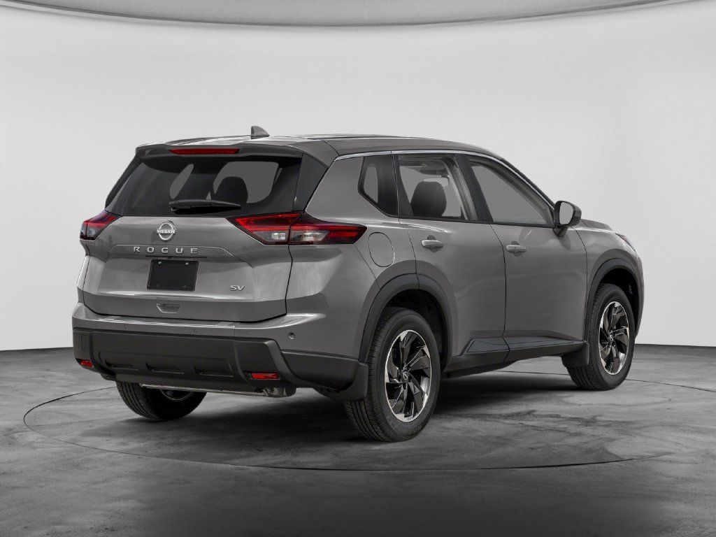Used 2025 Nissan Rogue SV AWD/4WD image 2