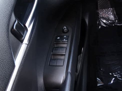 Certified 2021 Toyota Camry LE image 38