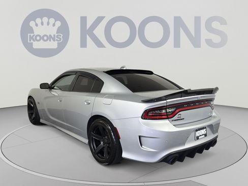 Used 2022 Dodge Charger Scat Pack RWD image 4