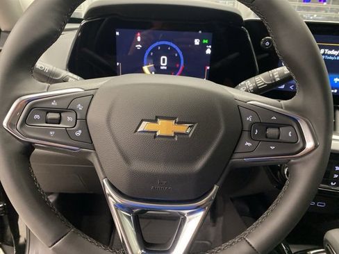 New 2025 Chevrolet Trax LT w/ Driver Confidence Package image 10