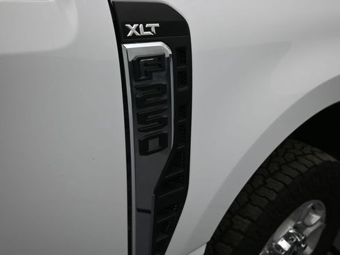 Used 2025 Ford F250 XLT AWD/4WD image 14