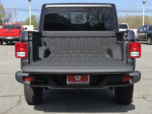 New 2025 Jeep Gladiator Sport AWD/4WD image 6