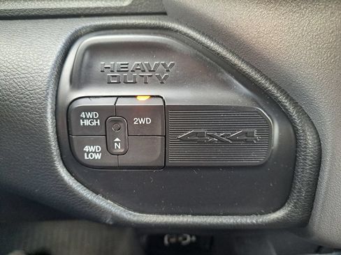 Used 2022 RAM 2500 Big Horn w/ Cold Weather Group AWD/4WD image 16