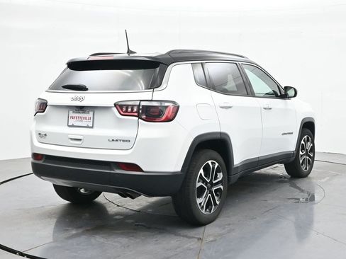 Used 2022 Jeep Compass Limited AWD/4WD image 5