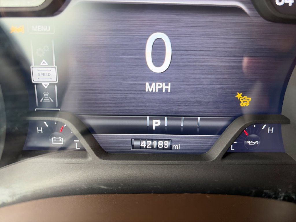 Used 2025 RAM 1500 Laramie AWD/4WD image 17