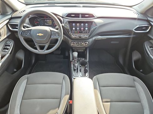 Used 2023 Chevrolet TrailBlazer LT w/ Convenience Package AWD/4WD image 11