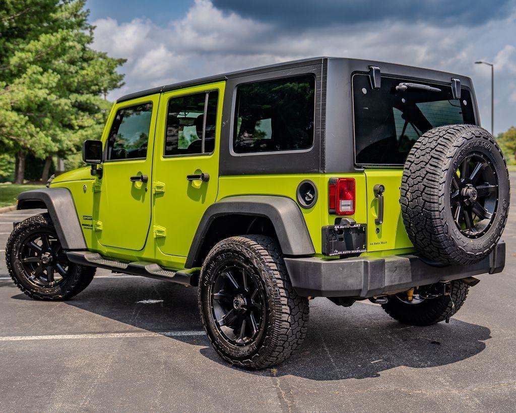 Used 2017 Jeep Wrangler Unlimited Sport w/ Quick Order Package 24S AWD/4WD image 8