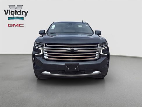 Used 2021 Chevrolet Tahoe High Country image 3