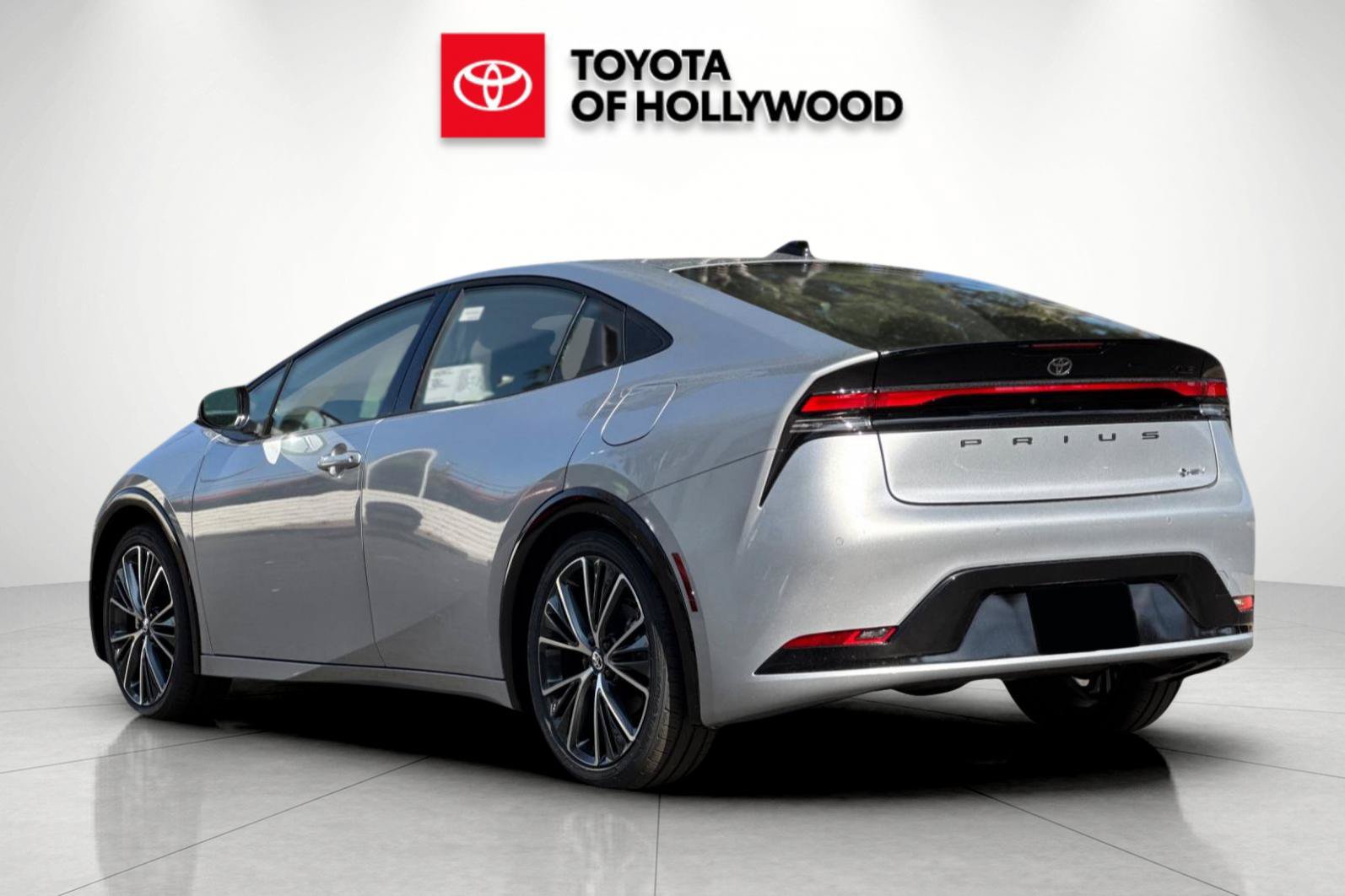 New 2027 Toyota Prius XLE FWD image 6