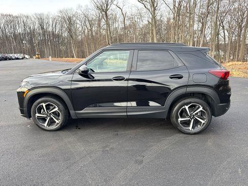 Used 2023 Chevrolet TrailBlazer RS w/ Sun and Liftgate Package image 5