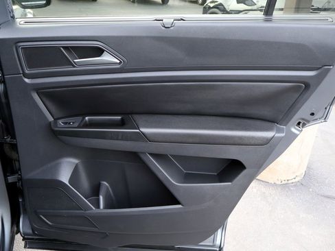 Used 2018 Volkswagen Atlas SE FWD image 21