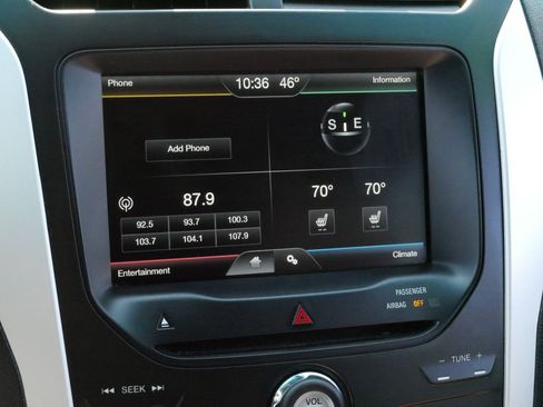 Used 2013 Ford Explorer XLT FWD image 22