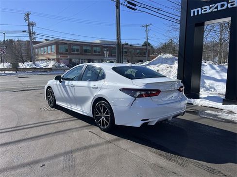Used 2023 Toyota Camry SE w/ Cold Weather Package image 6