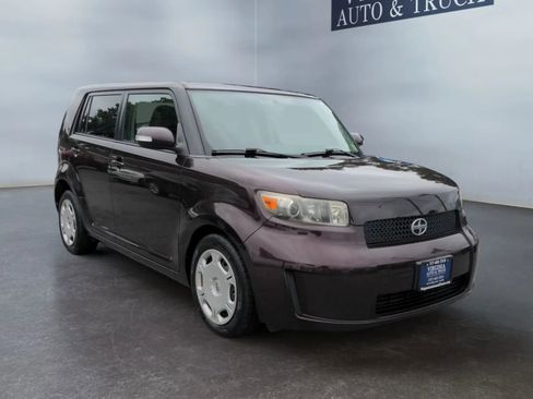 Used 2009 Scion xB image 4