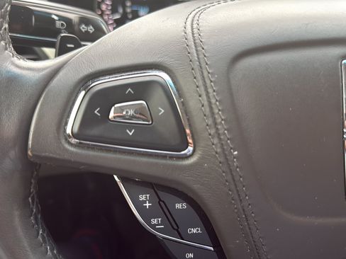 Used 2017 Lincoln MKZ Reserve FWD image 13
